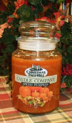 Christmas Tree Hill Candle - Spiced Pumpkin - 26oz